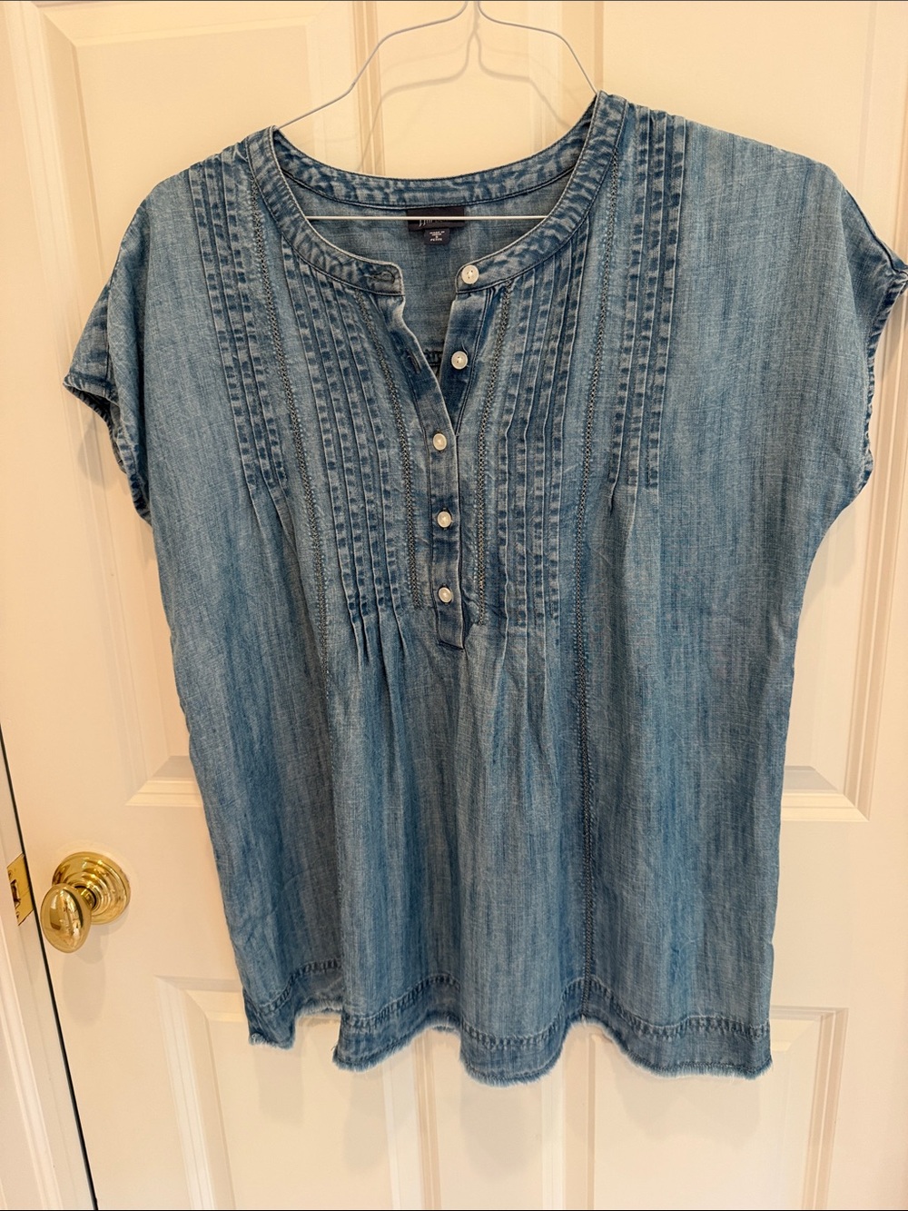 Ladies JJILL blue denim top